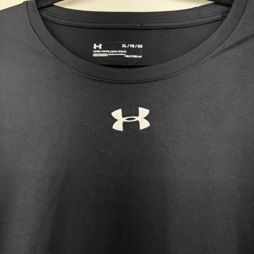 Black‎ Under Armour Heat Gear Loose Fit t-shirt  Men's XL Extra Large